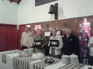 Noite de festa e homenagens